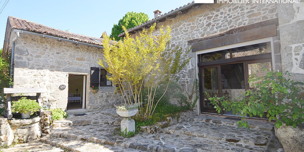 maison à CHAMPNIERS ET REILHAC (24360)